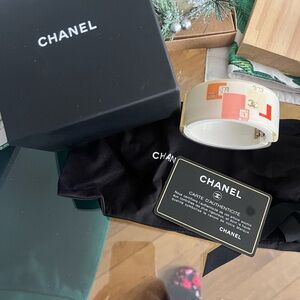 Chanel bracelet limited edition